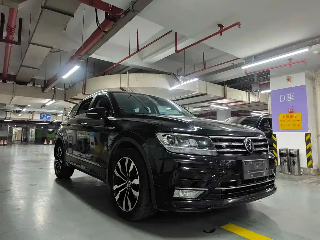 Volkswagen Tiguan L — фото 2
