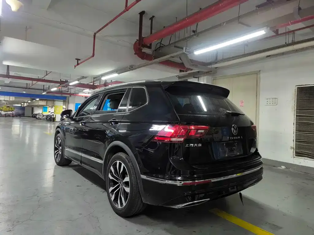 Volkswagen Tiguan L — фото 8