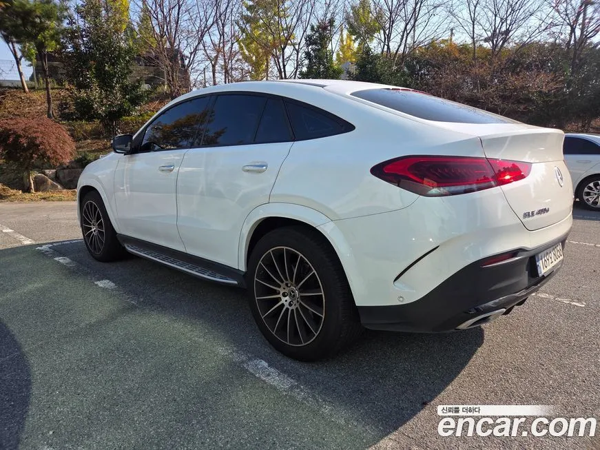 Mercedes-Benz GLE-Class — фото 6