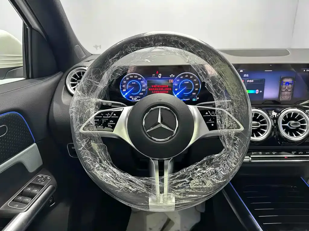Mercedes-Benz EQA — фото 8