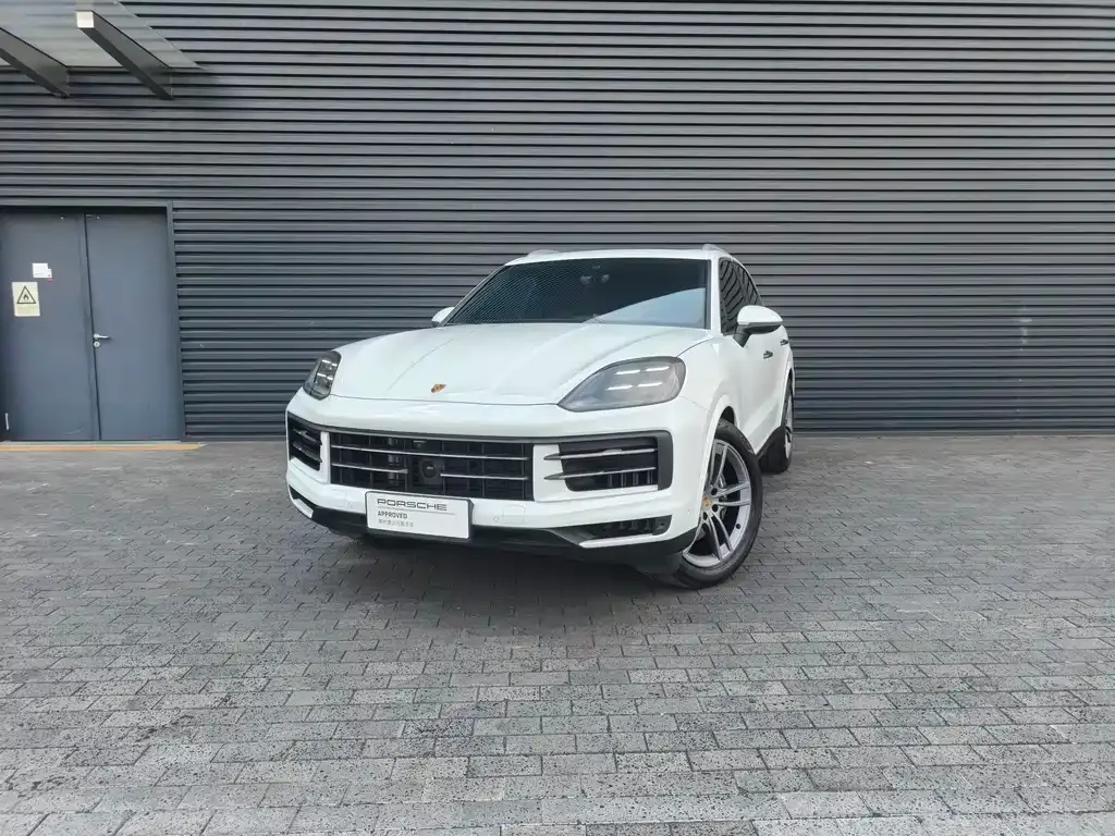 Porsche Cayenne — фото 1