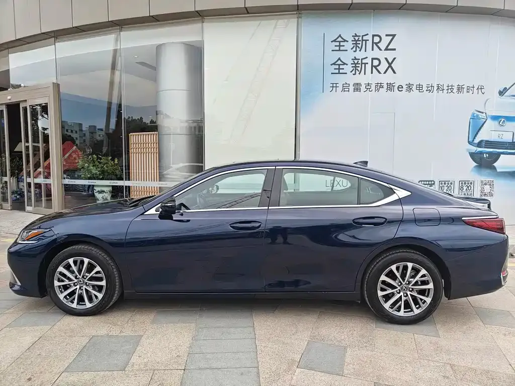 Lexus ES — фото 5