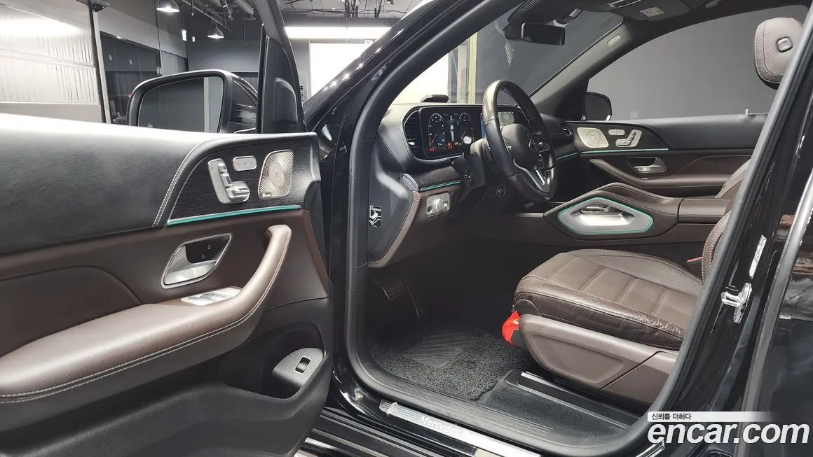 Mercedes-Benz GLS-Class — фото 10