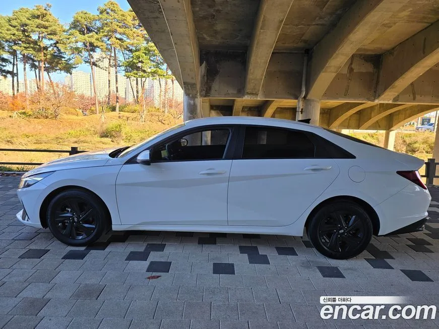 Hyundai AVANTE — фото 3