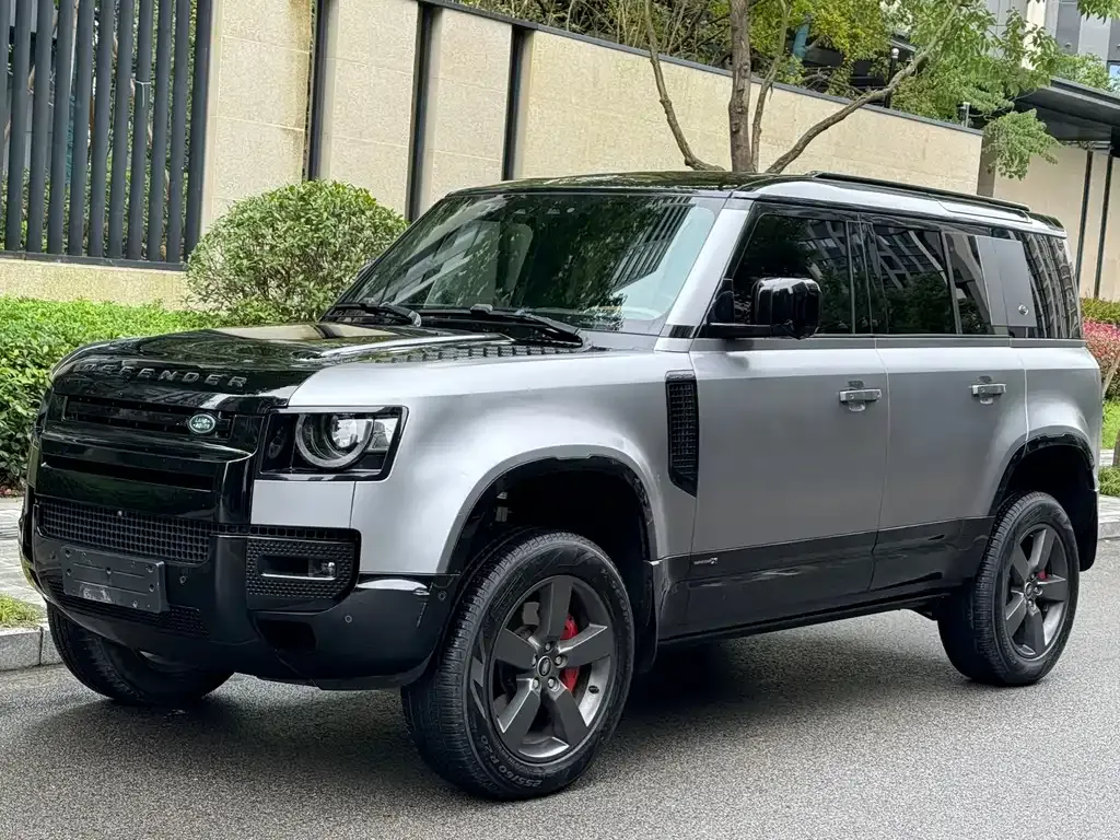 Land Rover Defender — фото 1