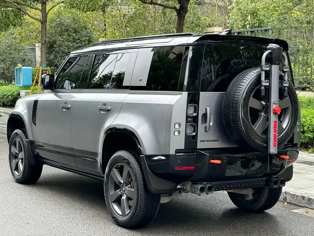 Land Rover Defender — фото 5