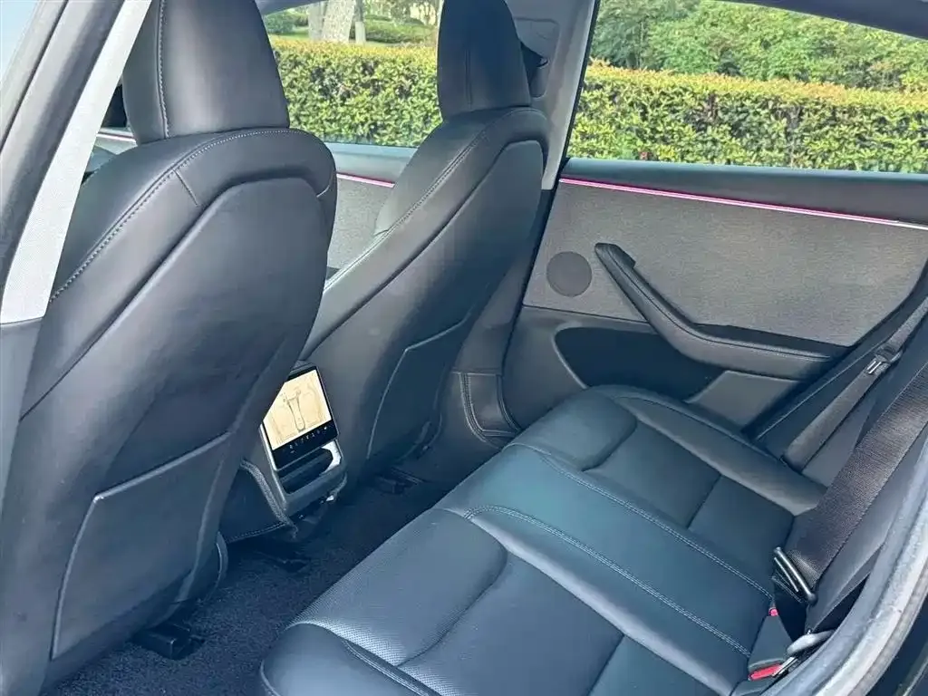 Tesla Model 3 — фото 5