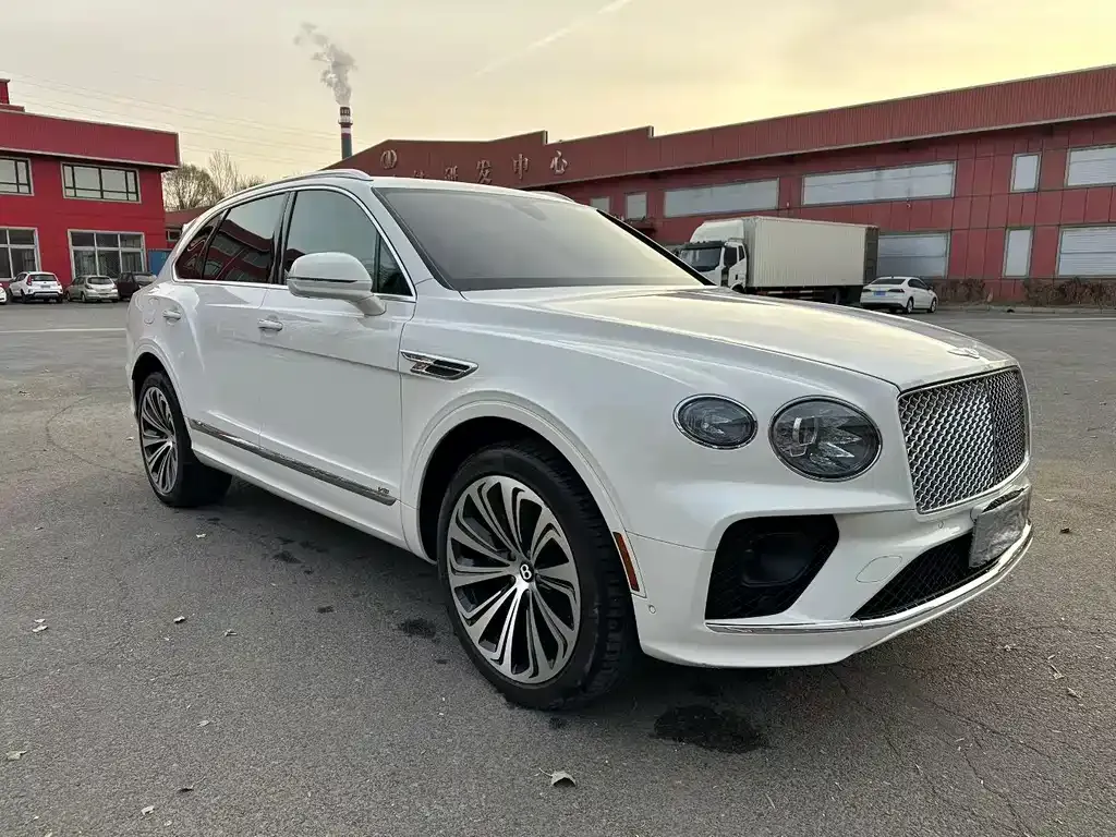 Bentley Bentayga — фото 3