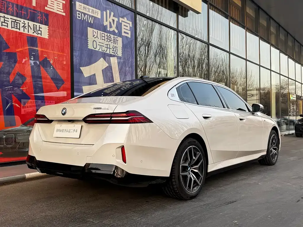 BMW i5 — фото 8