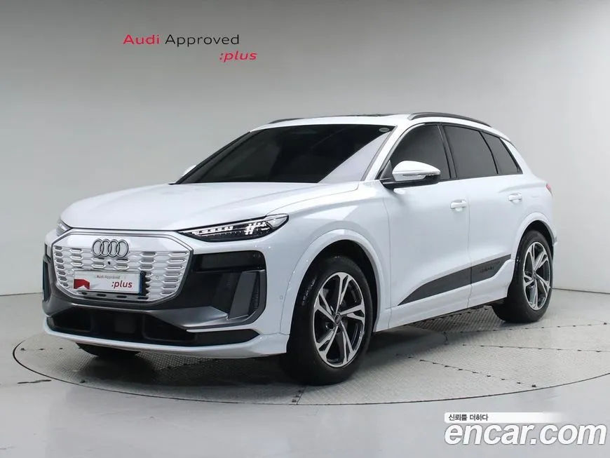 Audi Q6 e-tron — фото 1