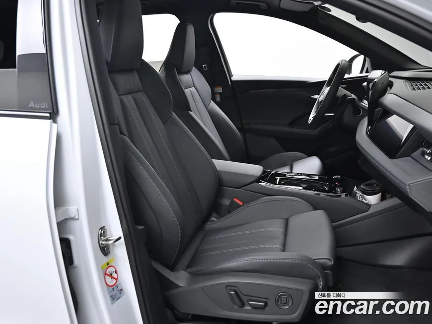 Audi Q6 e-tron — фото 10