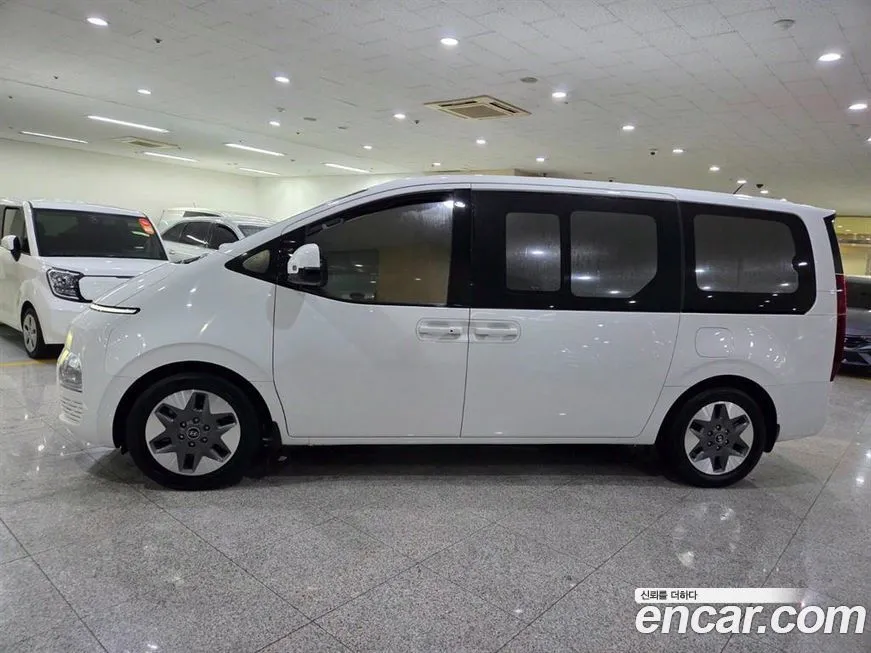 Hyundai Staria — фото 3