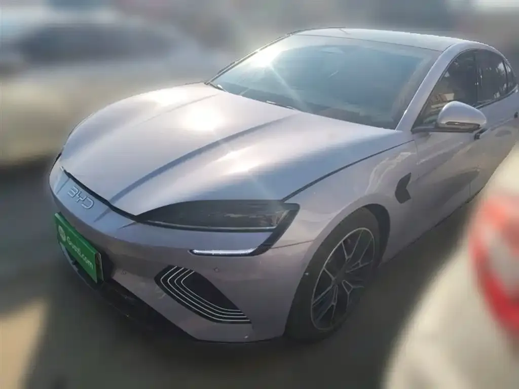 BYD Seal — фото 1