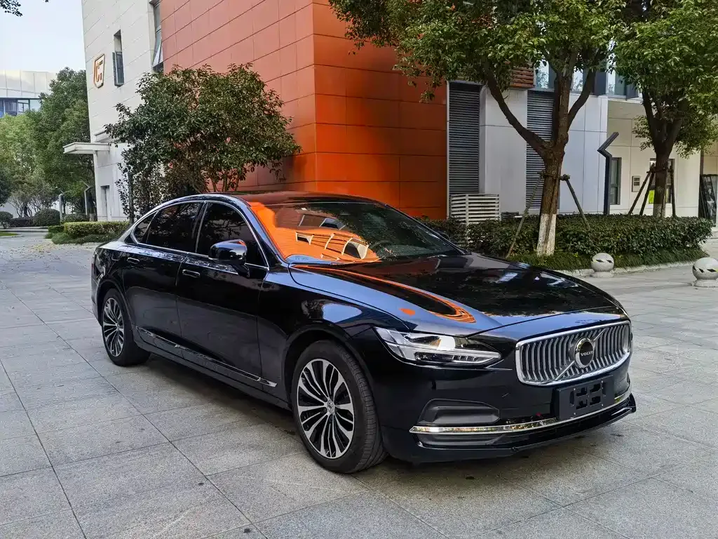 Volvo S90 — фото 3