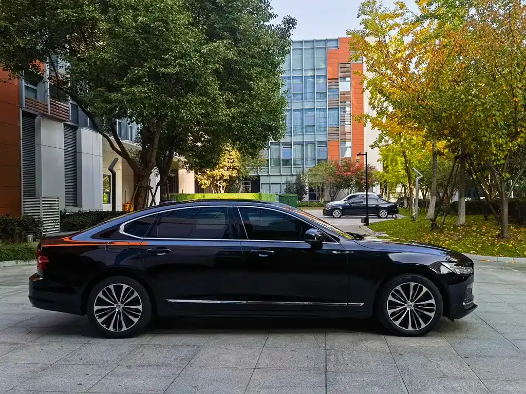 Volvo S90 — фото 4