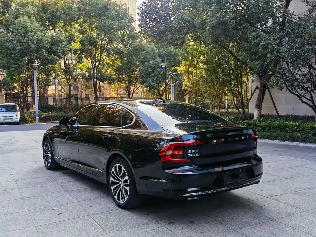 Volvo S90 — фото 6