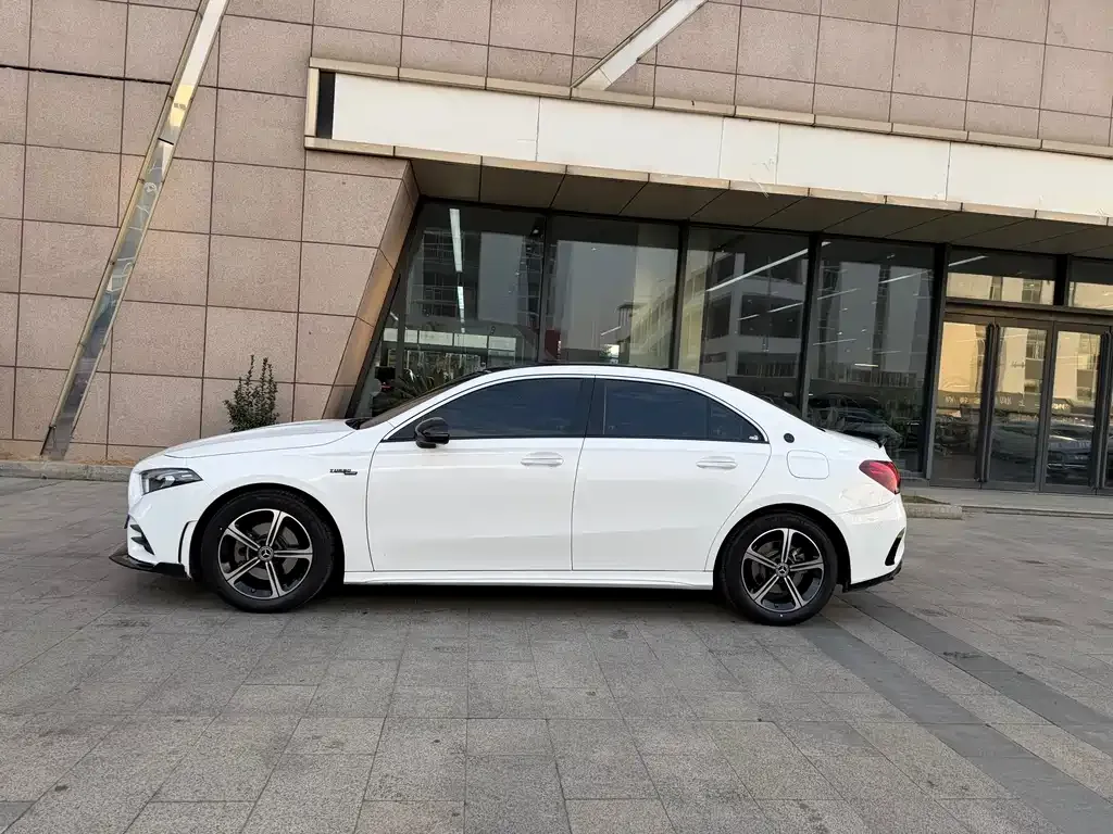 Mercedes-Benz A-Class — фото 4