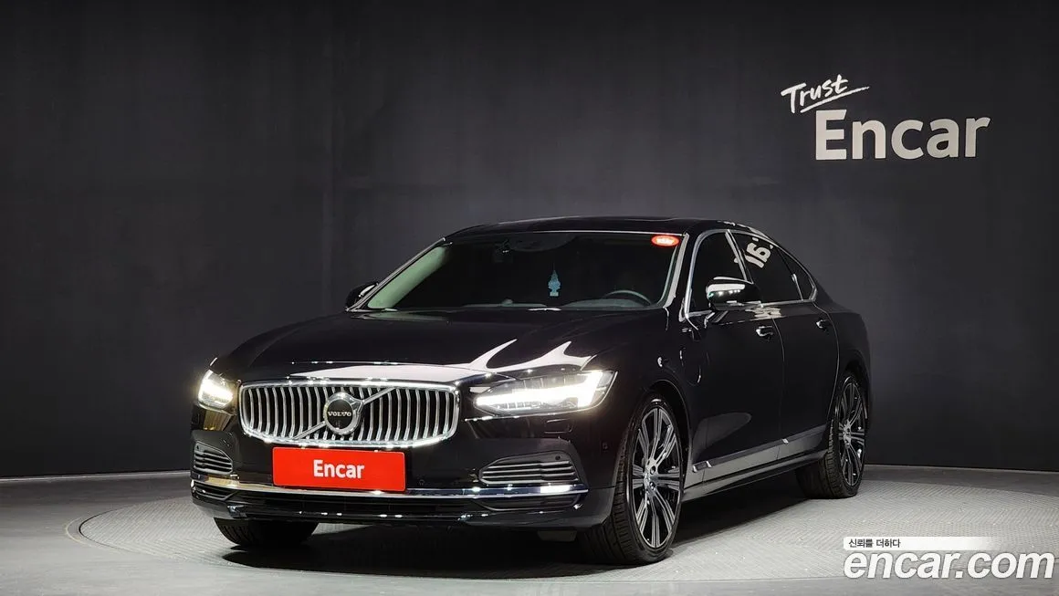 Volvo S90 — фото 1