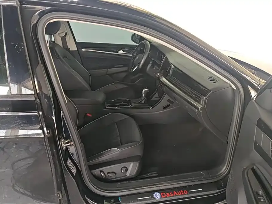Volkswagen Passat — фото 8