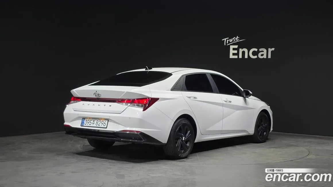 Hyundai AVANTE — фото 2