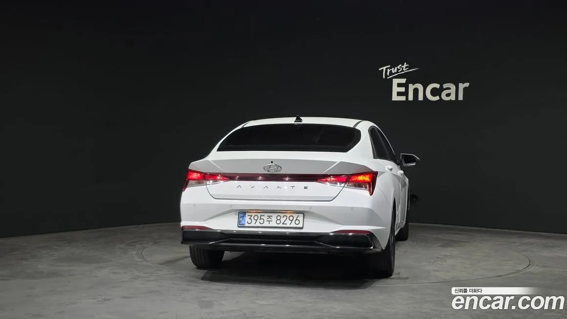Hyundai AVANTE — фото 4
