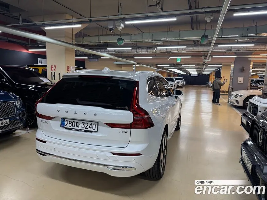 Volvo XC60 — фото 2