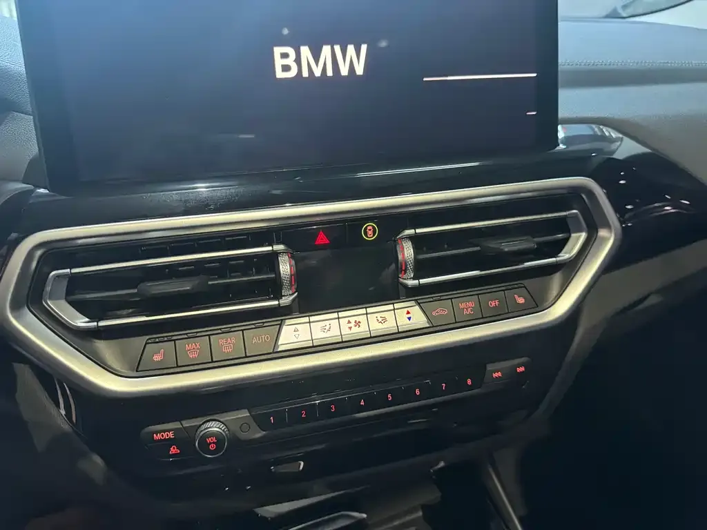 BMW X3 — фото 10