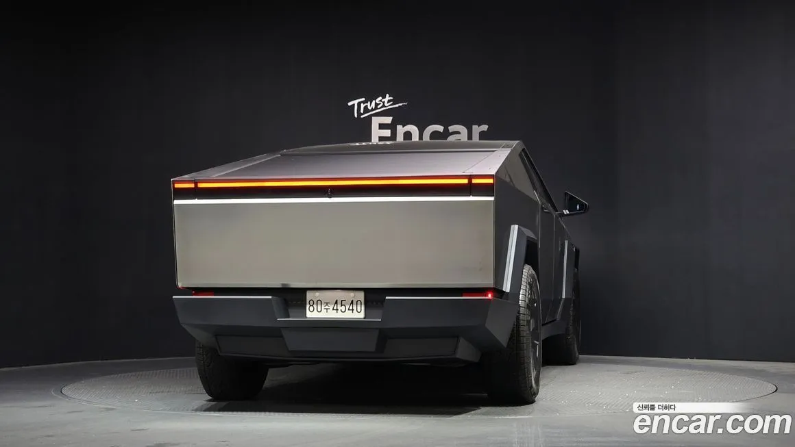 Tesla Cybertruck — фото 4