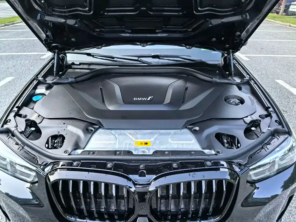 BMW iX3 — фото 9
