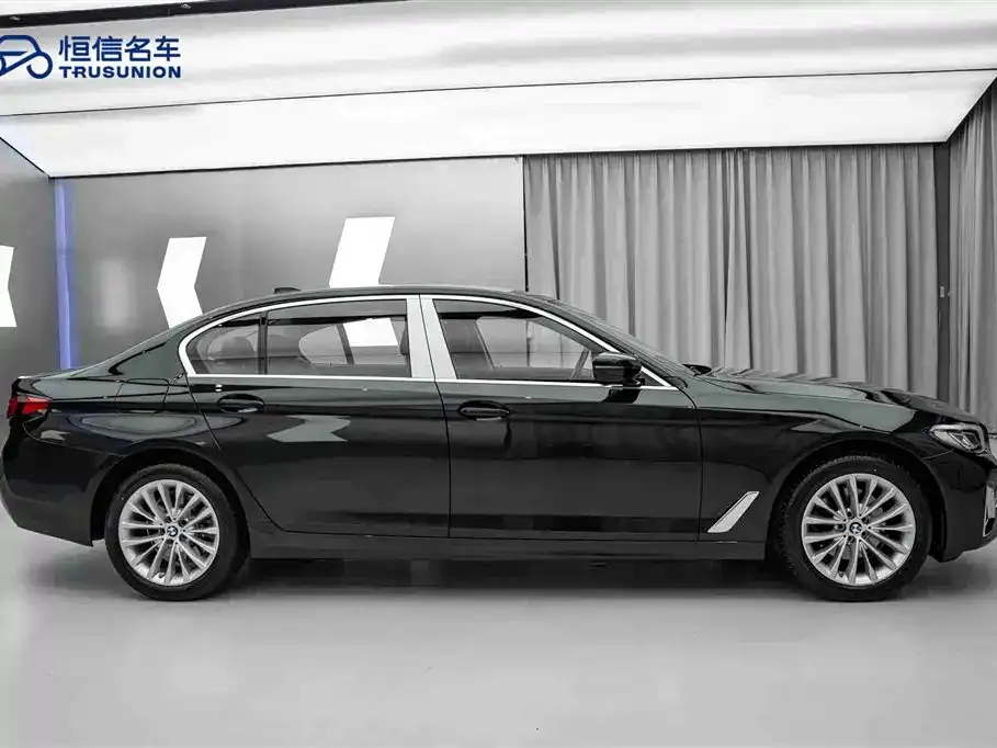 BMW 5 Series — фото 4