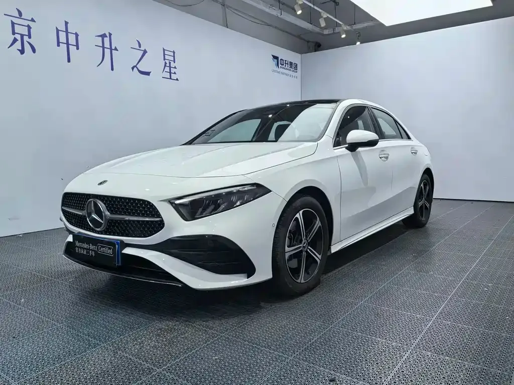 Mercedes-Benz A-Class — фото 1