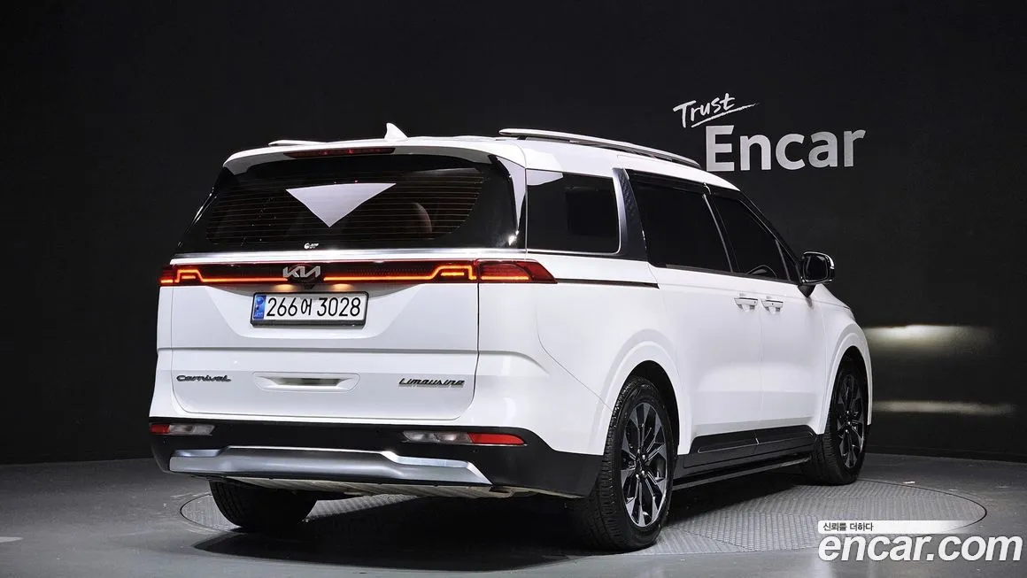 Kia Carnival — фото 2