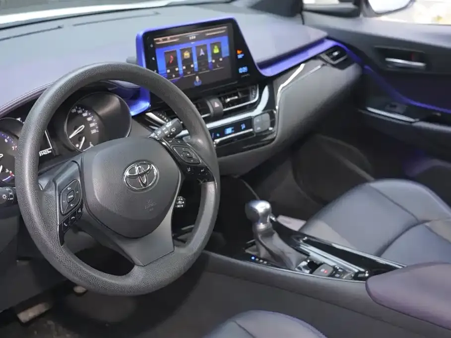 Toyota C-HR — фото 7