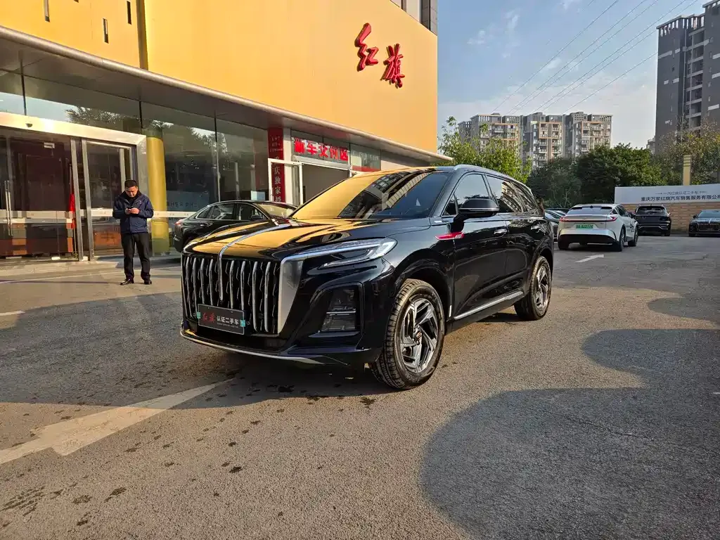 Hongqi HS3 — фото 1