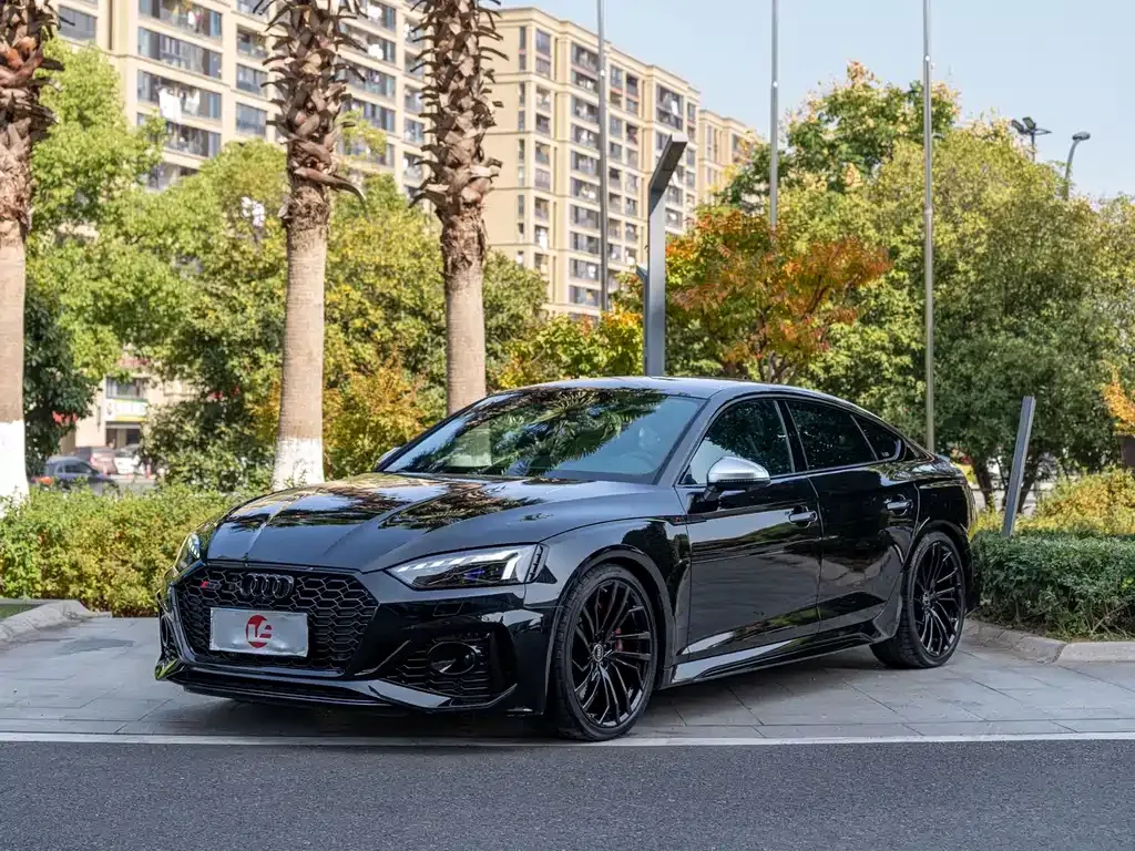 Audi RS 5 — фото 1