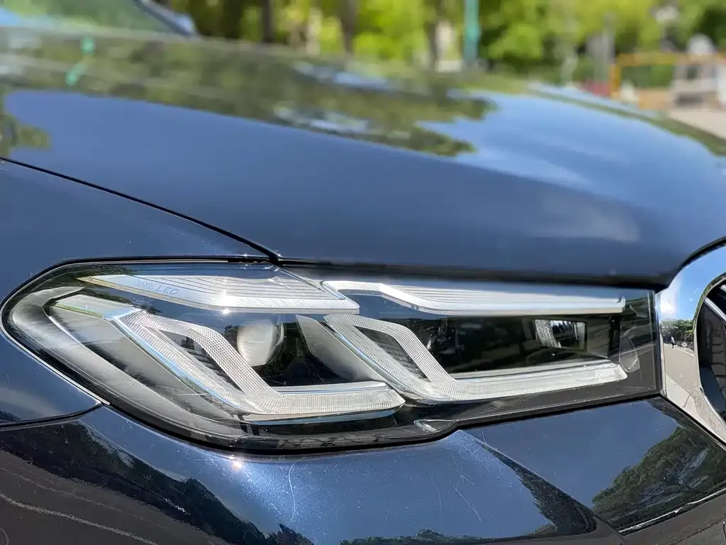 BMW 5 Series — фото 10