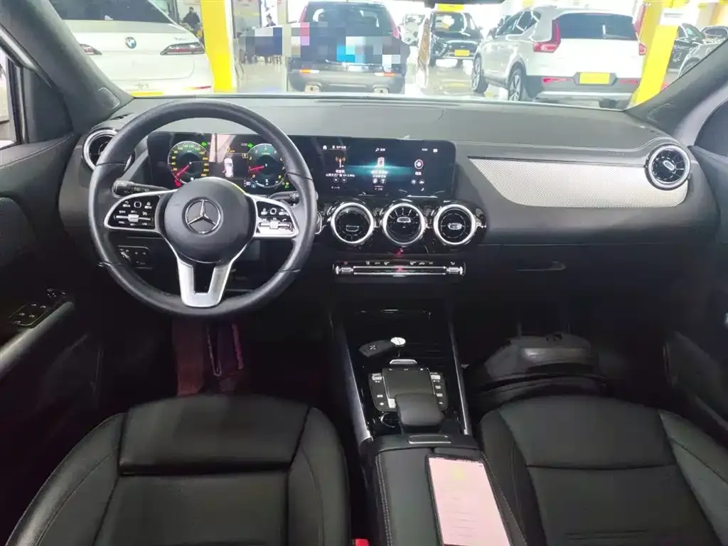 Mercedes-Benz GLA — фото 10