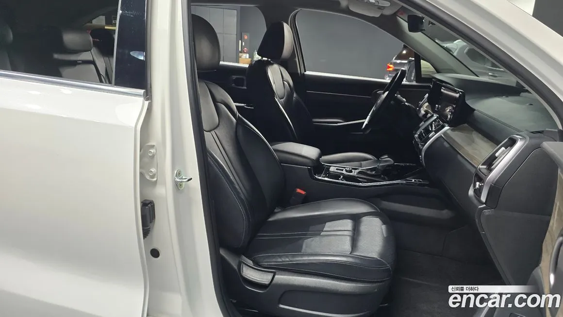 Kia Sorento — фото 10