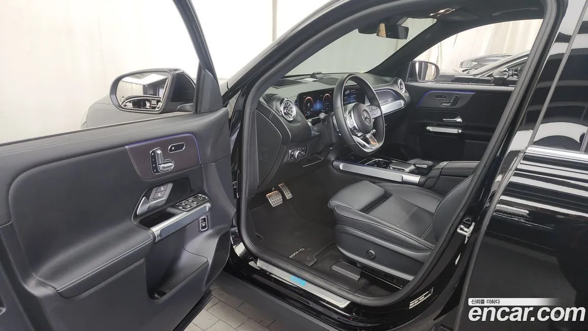 Mercedes-Benz EQB — фото 10
