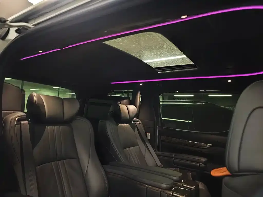Toyota Vellfire — фото 10