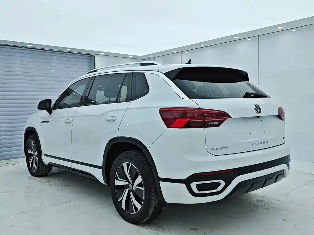 Volkswagen GTE PHEV — фото 6