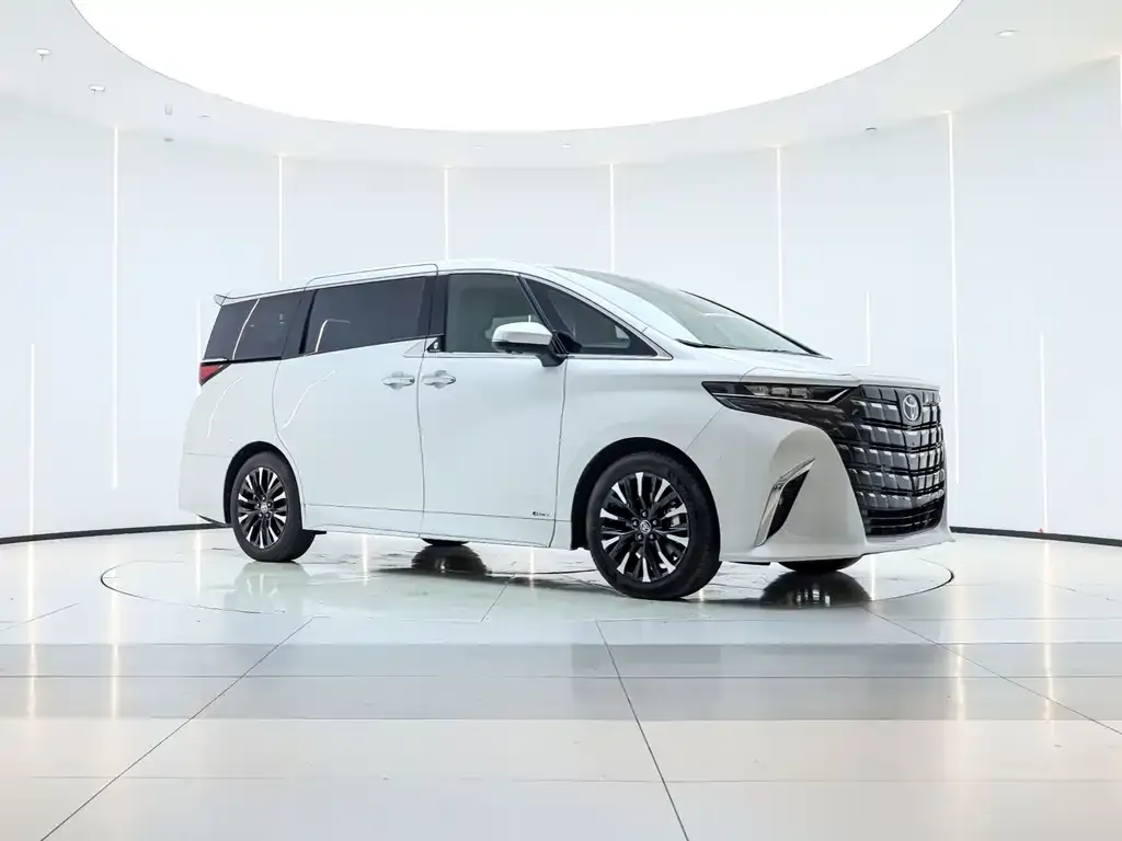 Toyota Alphard — фото 5