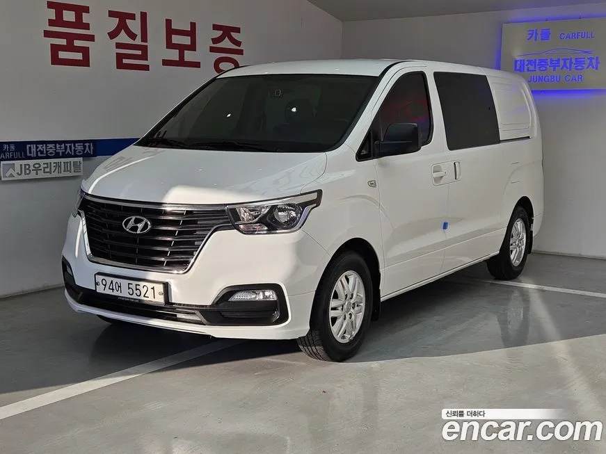 Hyundai Starex — фото 1