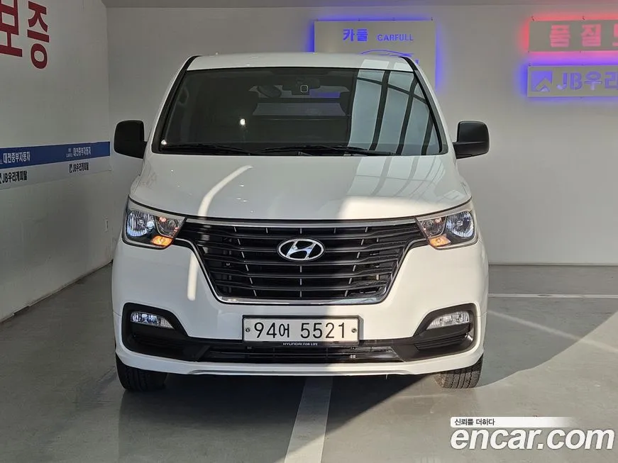 Hyundai Starex — фото 2