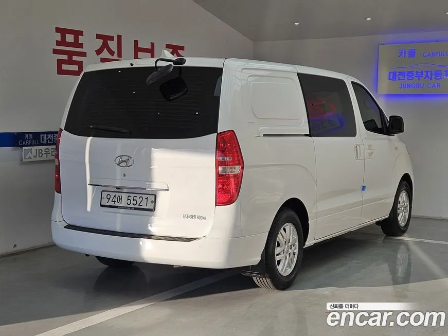 Hyundai Starex — фото 4