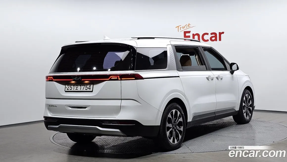 Kia Carnival — фото 2