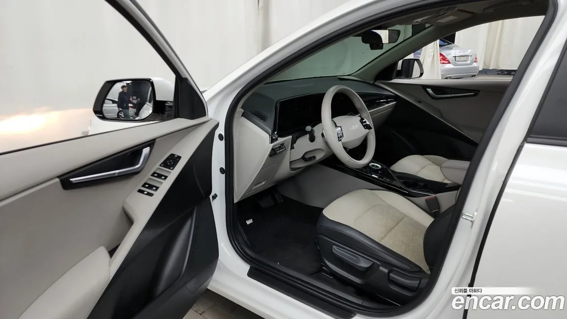 Kia Niro — фото 10