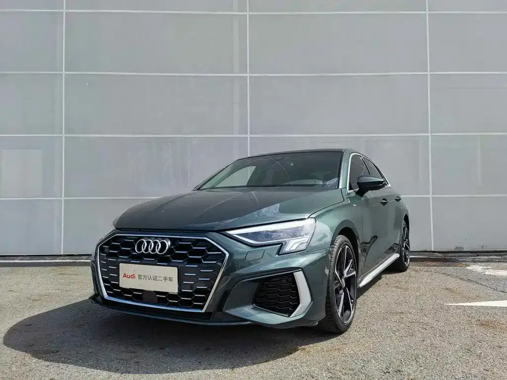 Audi A3 — фото 1