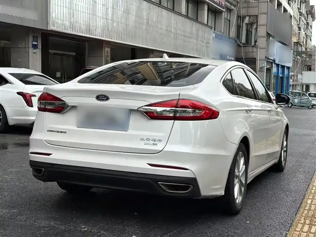 Ford Mondeo — фото 7