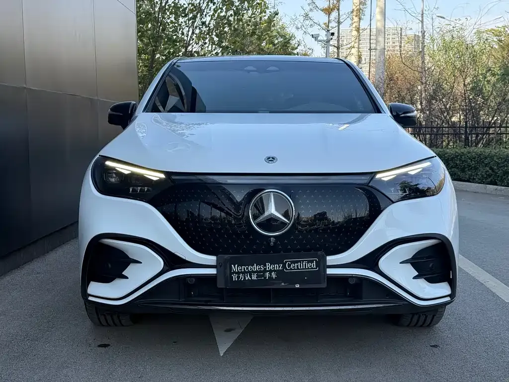 Mercedes-Benz EQE SUV — фото 2